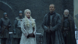 extant_GameOfThrones_8x01-Winterfell_0556
