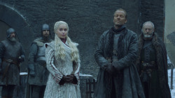 extant_GameOfThrones_8x01-Winterfell_0558