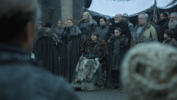 extant_GameOfThrones_8x01-Winterfell_0563