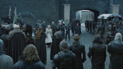 extant_GameOfThrones_8x01-Winterfell_0573