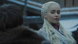 extant_GameOfThrones_8x01-Winterfell_0620