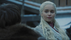 extant_GameOfThrones_8x01-Winterfell_0621
