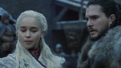 extant_GameOfThrones_8x01-Winterfell_0636