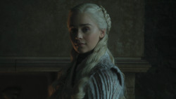 extant_GameOfThrones_8x01-Winterfell_0696