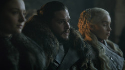 extant_GameOfThrones_8x01-Winterfell_0794