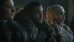 extant_GameOfThrones_8x01-Winterfell_0811