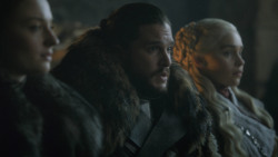 extant_GameOfThrones_8x01-Winterfell_0813