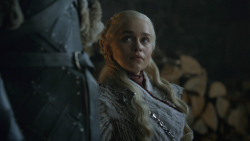 extant_GameOfThrones_8x01-Winterfell_0826