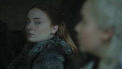 extant_GameOfThrones_8x01-Winterfell_0830