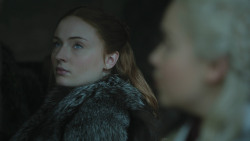 extant_GameOfThrones_8x01-Winterfell_0833