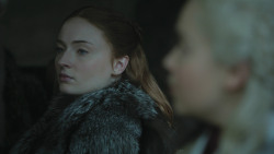 extant_GameOfThrones_8x01-Winterfell_0836