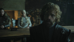 extant_GameOfThrones_8x01-Winterfell_0879