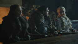 extant_GameOfThrones_8x01-Winterfell_0893