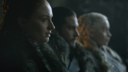 extant_GameOfThrones_8x01-Winterfell_0912