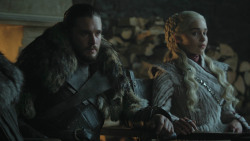 extant_GameOfThrones_8x01-Winterfell_0927