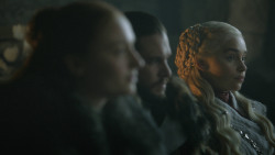 extant_GameOfThrones_8x01-Winterfell_0979