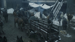 extant_GameOfThrones_8x01-Winterfell_0989