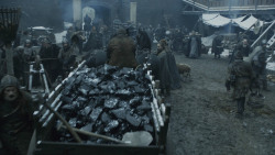 extant_GameOfThrones_8x01-Winterfell_0998