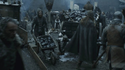 extant_GameOfThrones_8x01-Winterfell_1003