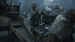 extant_GameOfThrones_8x01-Winterfell_1005