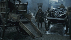 extant_GameOfThrones_8x01-Winterfell_1010