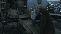 extant_GameOfThrones_8x01-Winterfell_1014