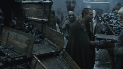 extant_GameOfThrones_8x01-Winterfell_1017