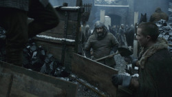 extant_GameOfThrones_8x01-Winterfell_1021