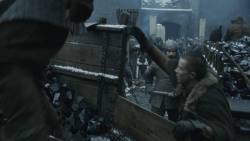 extant_GameOfThrones_8x01-Winterfell_1022