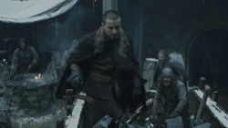 extant_GameOfThrones_8x01-Winterfell_1025