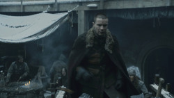 extant_GameOfThrones_8x01-Winterfell_1026