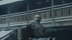 extant_GameOfThrones_8x01-Winterfell_1029