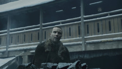 extant_GameOfThrones_8x01-Winterfell_1030