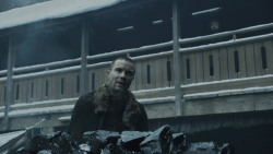 extant_GameOfThrones_8x01-Winterfell_1032