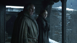 extant_GameOfThrones_8x01-Winterfell_1075