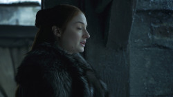 extant_GameOfThrones_8x01-Winterfell_1134