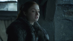 extant_GameOfThrones_8x01-Winterfell_1148