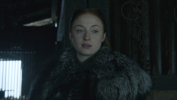 extant_GameOfThrones_8x01-Winterfell_1160