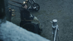 extant_GameOfThrones_8x01-Winterfell_1273