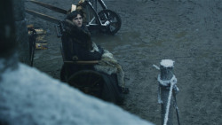 extant_GameOfThrones_8x01-Winterfell_1276