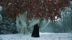 extant_GameOfThrones_8x01-Winterfell_1288