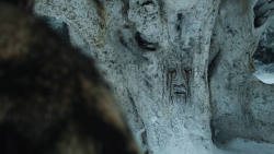 extant_GameOfThrones_8x01-Winterfell_1294