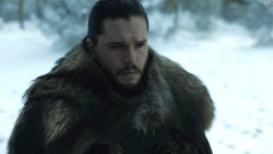 extant_GameOfThrones_8x01-Winterfell_1300