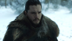 extant_GameOfThrones_8x01-Winterfell_1305