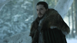 extant_GameOfThrones_8x01-Winterfell_1310