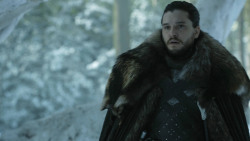 extant_GameOfThrones_8x01-Winterfell_1313