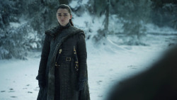 extant_GameOfThrones_8x01-Winterfell_1319