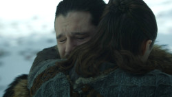 extant_GameOfThrones_8x01-Winterfell_1349