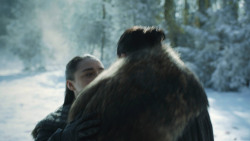extant_GameOfThrones_8x01-Winterfell_1352