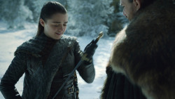 extant_GameOfThrones_8x01-Winterfell_1365